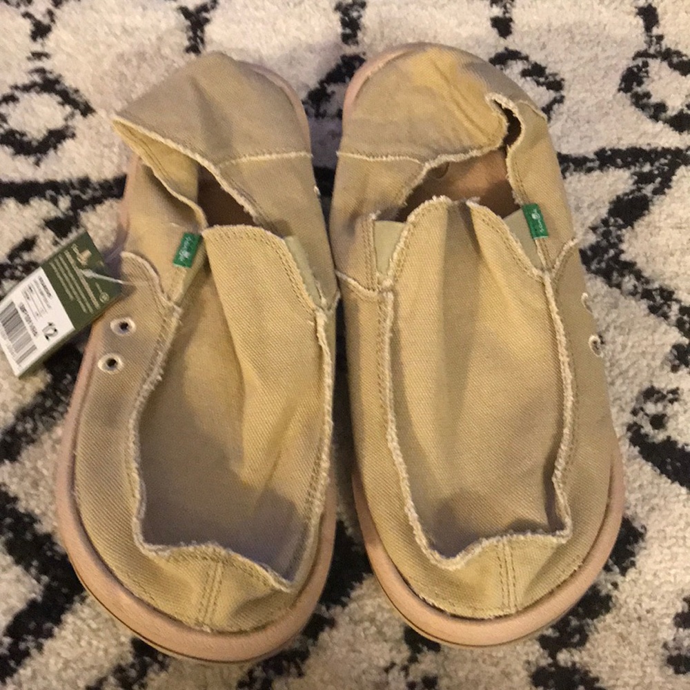 Sanuk men’s shoes